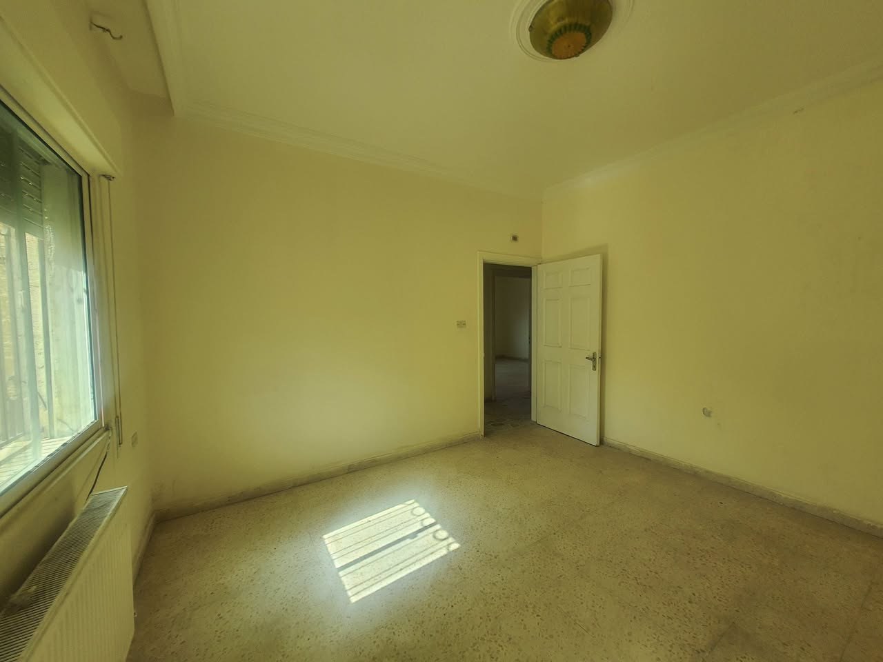 First-Floor Three-Bedroom Apartment in Al-Jubeiha in Al-Jubeiha, Amman — photo 5
