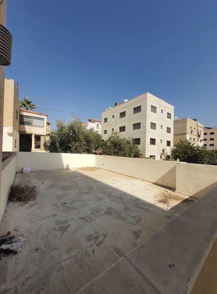 Dahiyat Al-Rasheed First-Floor Apartment with Terrace in Dahiyat Al-Rasheed, Amman — photo 2