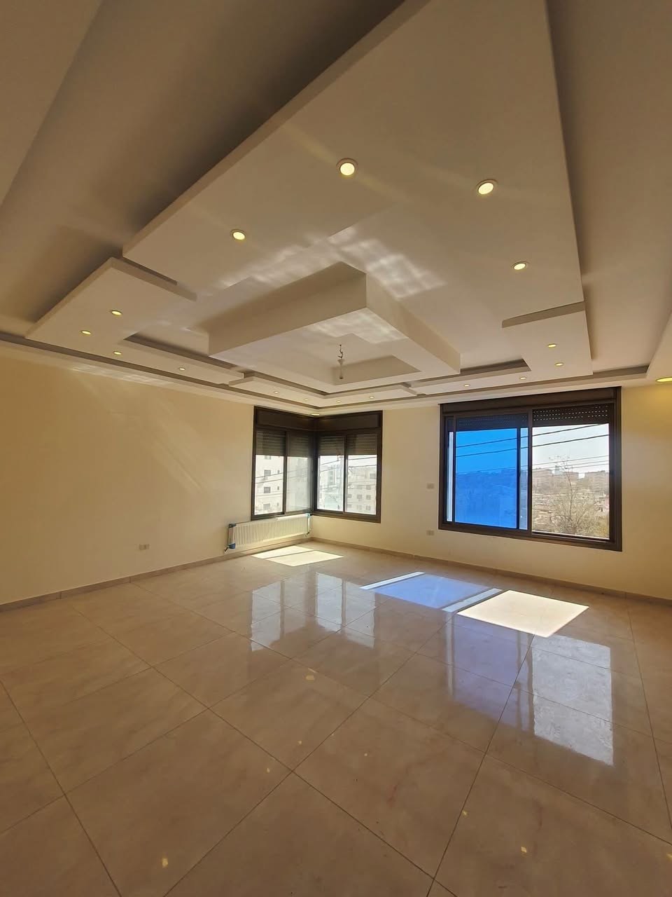 Dahiyat Al-Rasheed First-Floor Apartment with Terrace in Dahiyat Al-Rasheed, Amman — photo 3