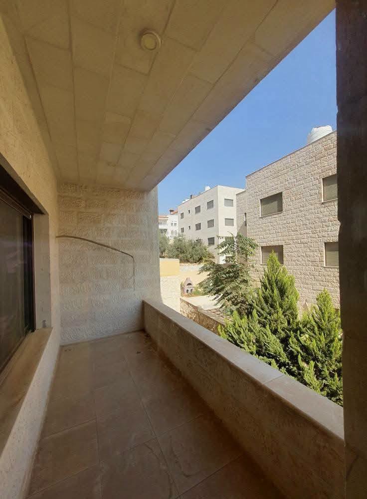 Dahiyat Al-Rasheed First-Floor Apartment with Terrace in Dahiyat Al-Rasheed, Amman — photo 5