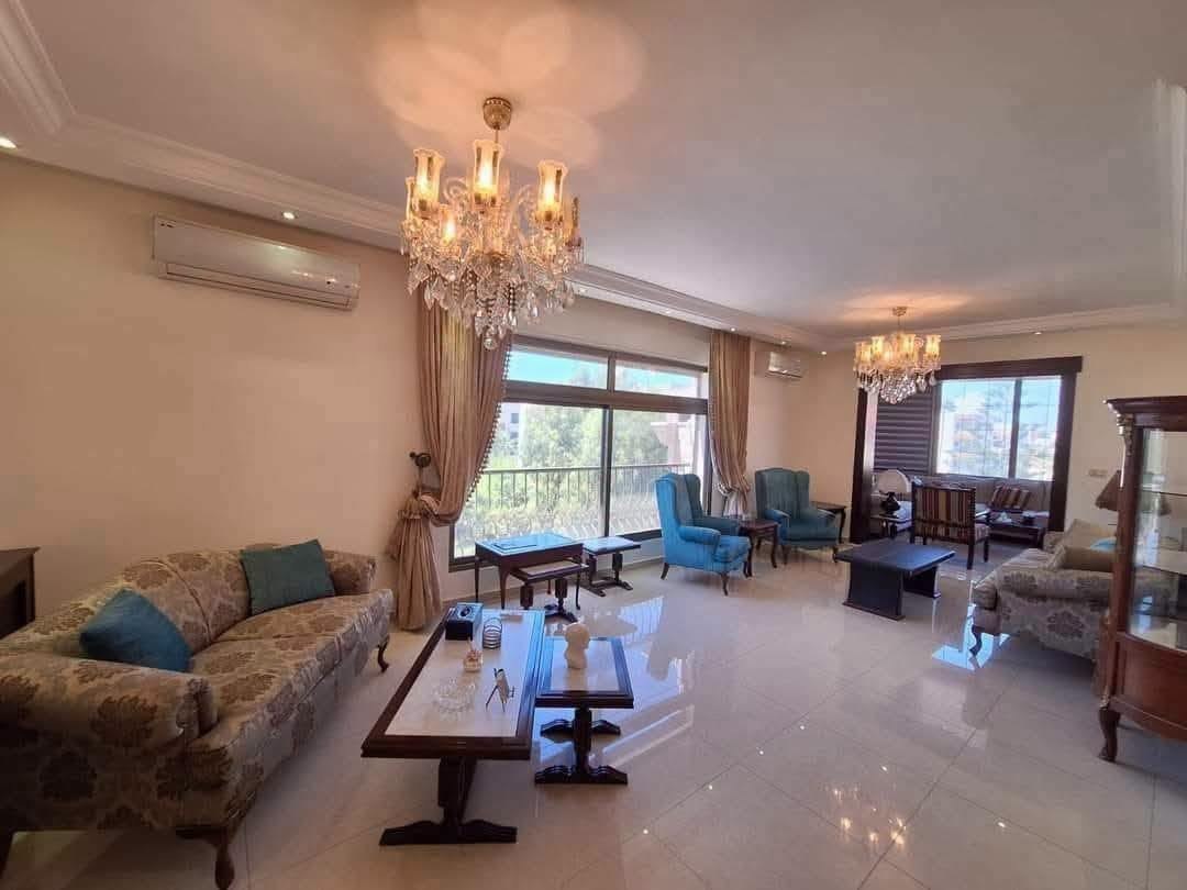 Al-Jandweel Four-Bedroom Apartment with Rooftop in Al-Jandweel, Amman