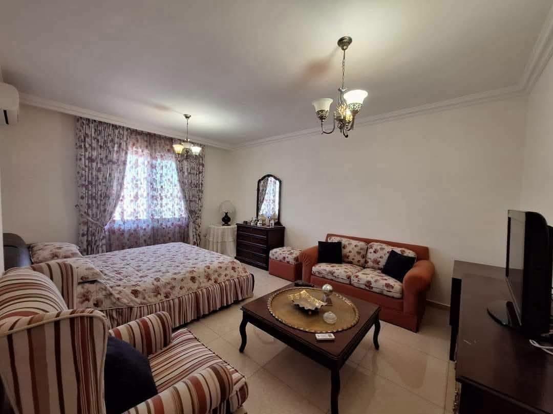 Al-Jandweel Four-Bedroom Apartment with Rooftop in Al-Jandweel, Amman — photo 3