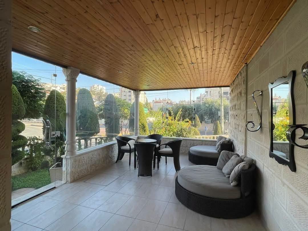 Dahiyat Al-Nakheel Duplex with Extensive Outdoor Space in Dahiyat Al-Nakheel, Amman