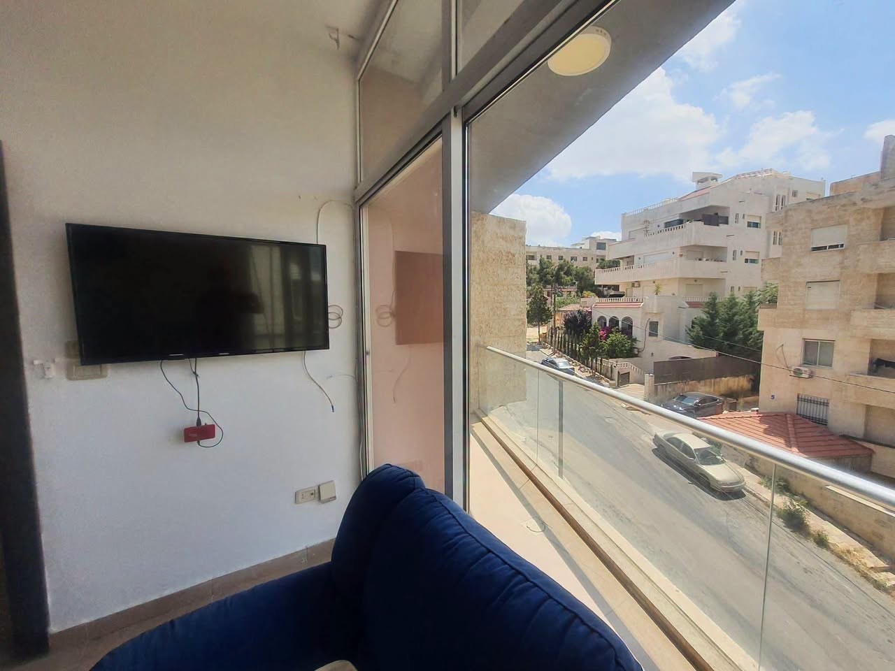 Furnished Investment Apartment by the University North Gate in University of Jordan, Amman — photo 5