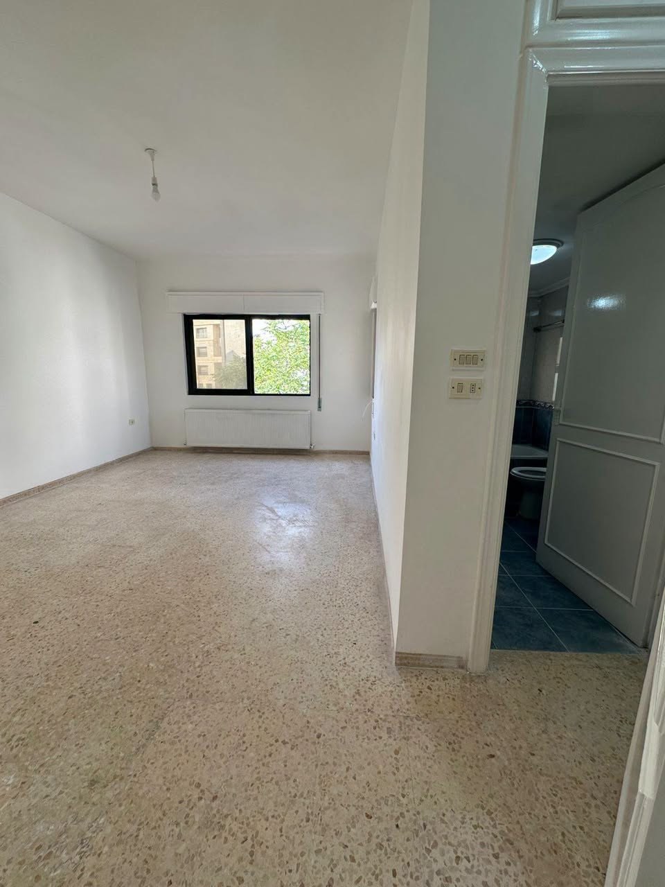 First-Floor Villa Apartment for Annual Rent in Al-Madinah Al-Munawarah Street, Amman — photo 4
