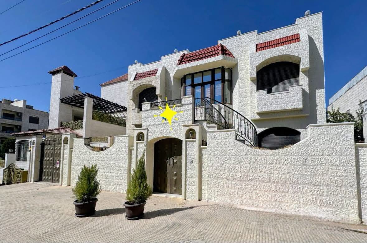 Five-Bedroom Independent Villa in Al-Kursi in Al-Kursi, Amman