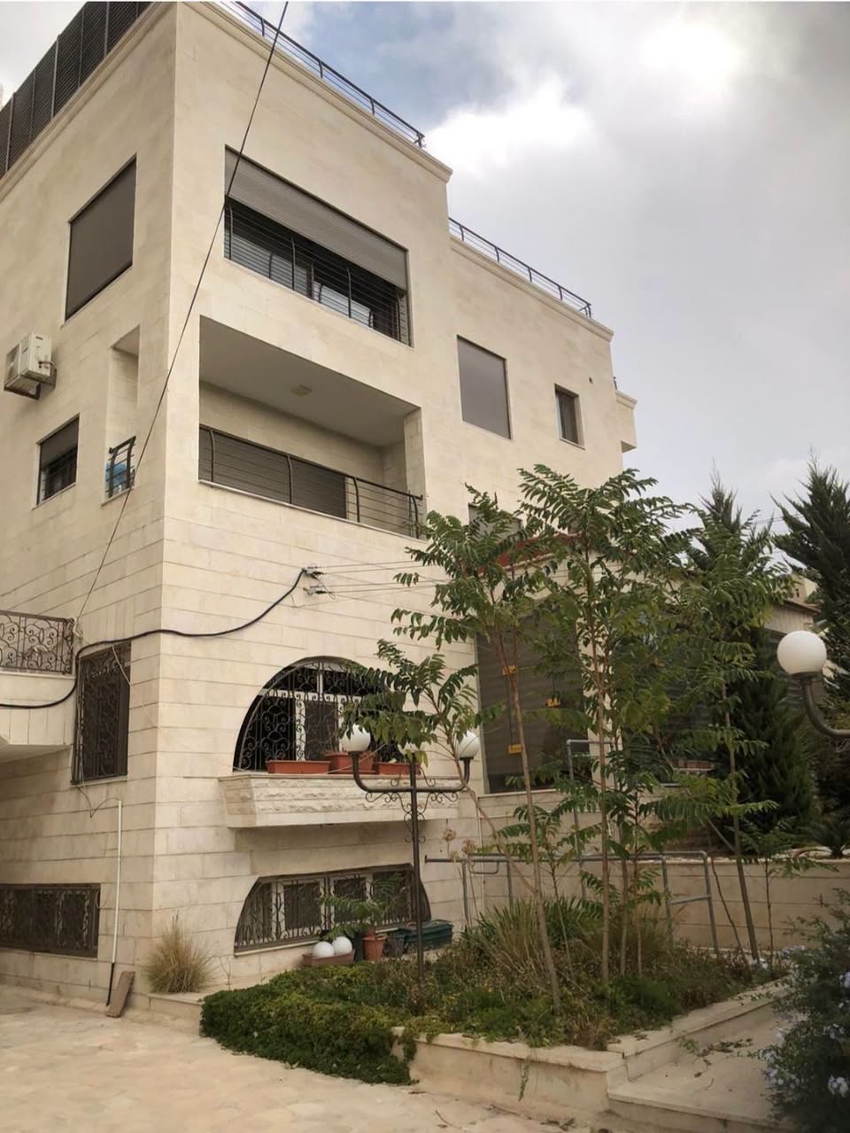 Residential Building near the University of Jordan in Al-Jubeiha – University District, Amman — photo 4