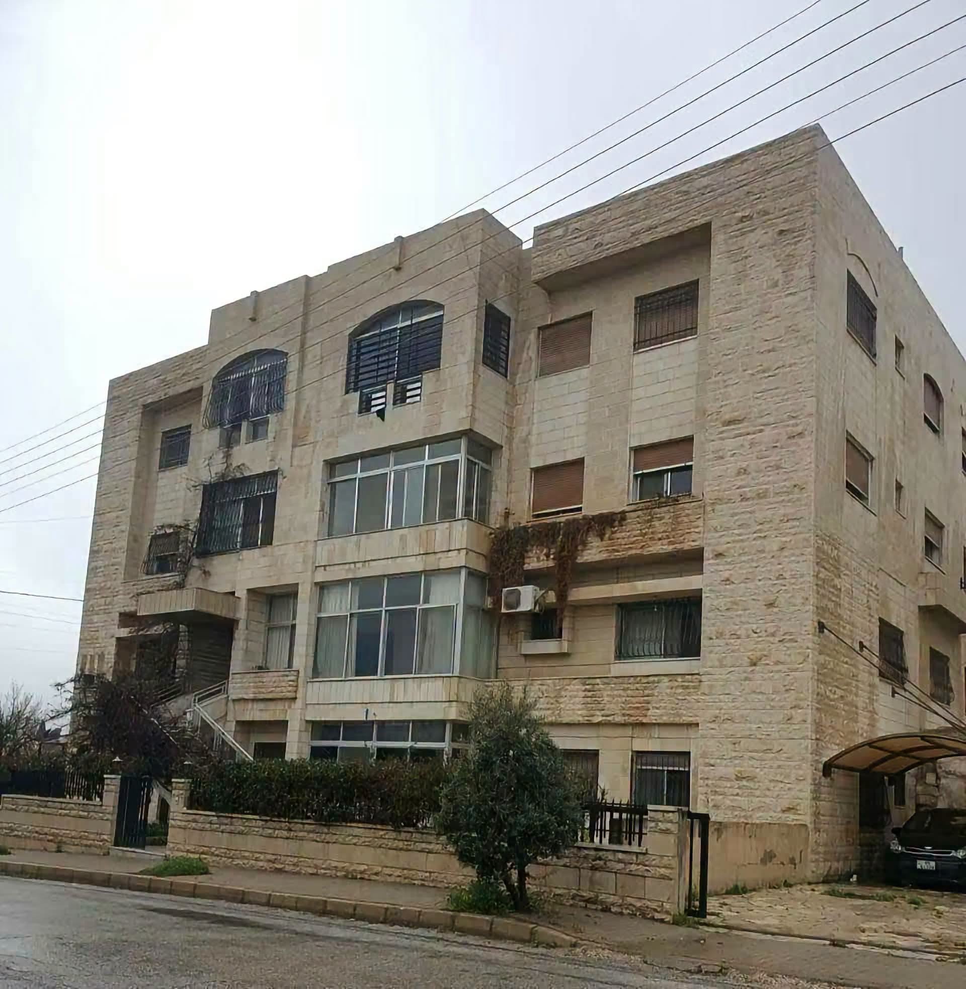 Residential Building on a 1,016 m² Plot in Dahiyat Al-Rasheed, Amman