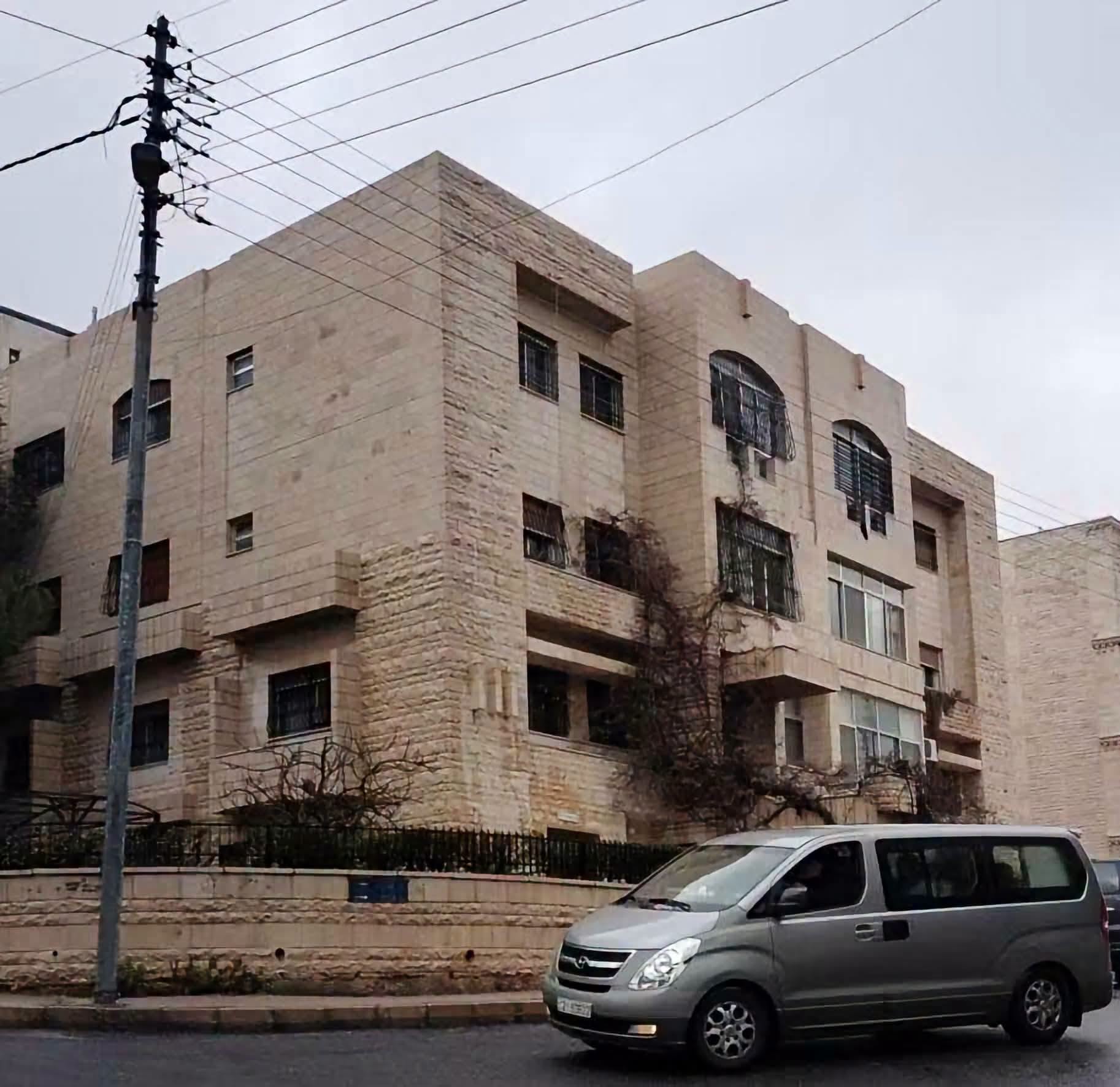 Residential Building on a 1,016 m² Plot in Dahiyat Al-Rasheed, Amman — photo 2