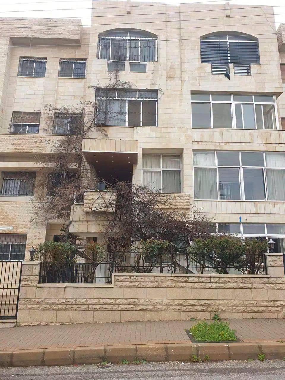 Residential Building on a 1,016 m² Plot in Dahiyat Al-Rasheed, Amman — photo 4