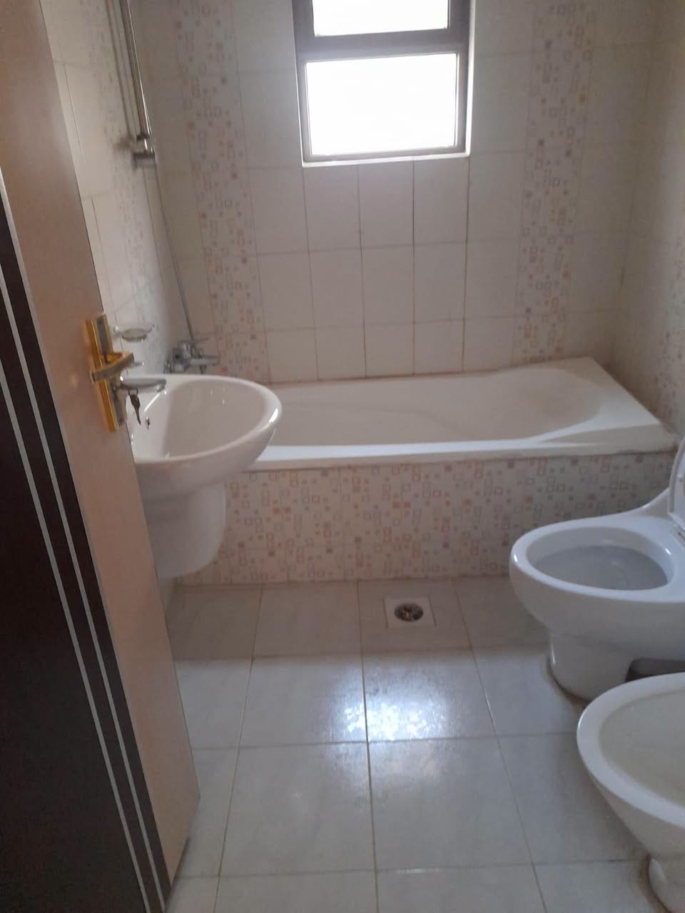 First-Floor Apartment in Dahiyat Al-Rasheed in Dahiyat Al-Rasheed, Amman — photo 3
