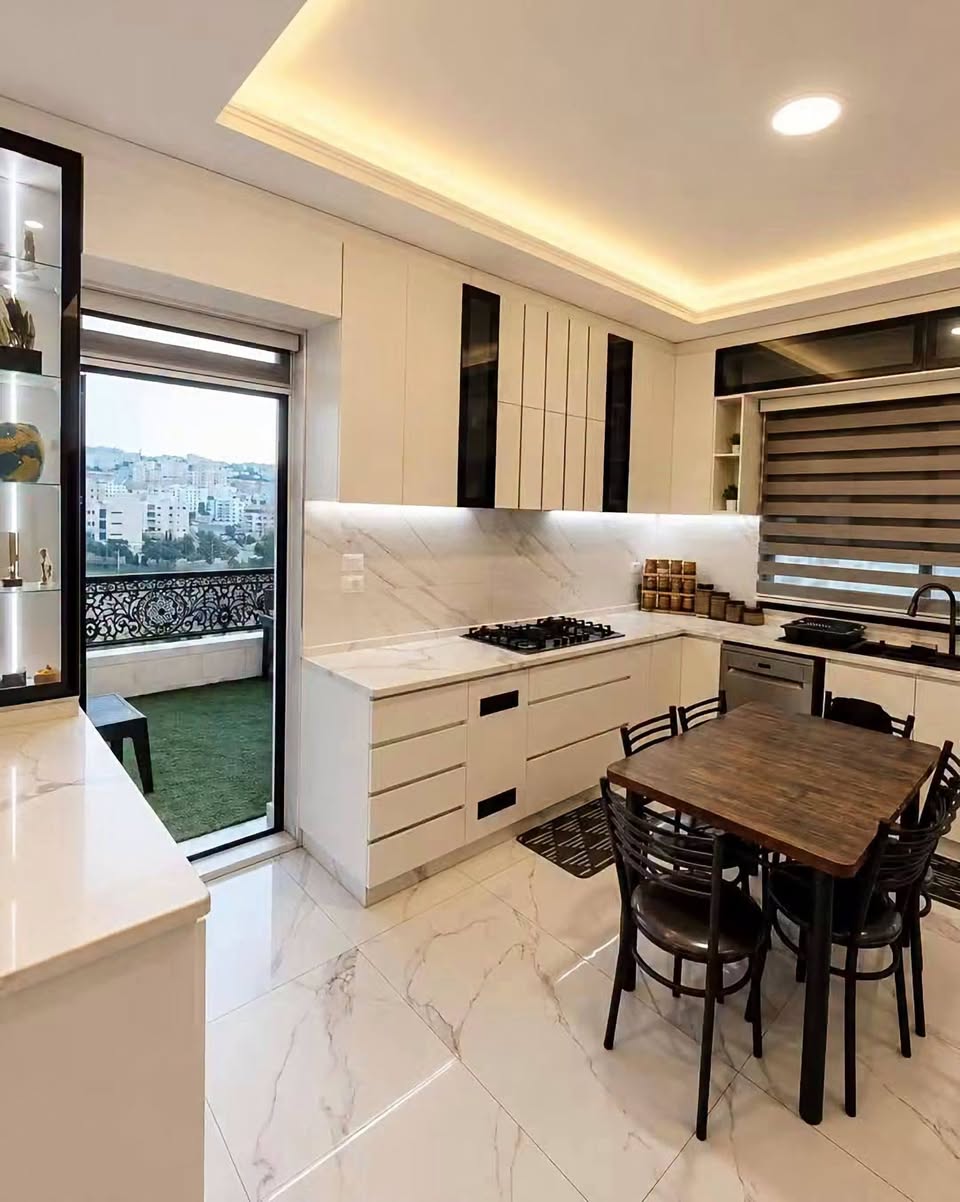 Shafa Badran Four-Bedroom Rooftop Duplex in Shafa Badran, Amman — photo 2