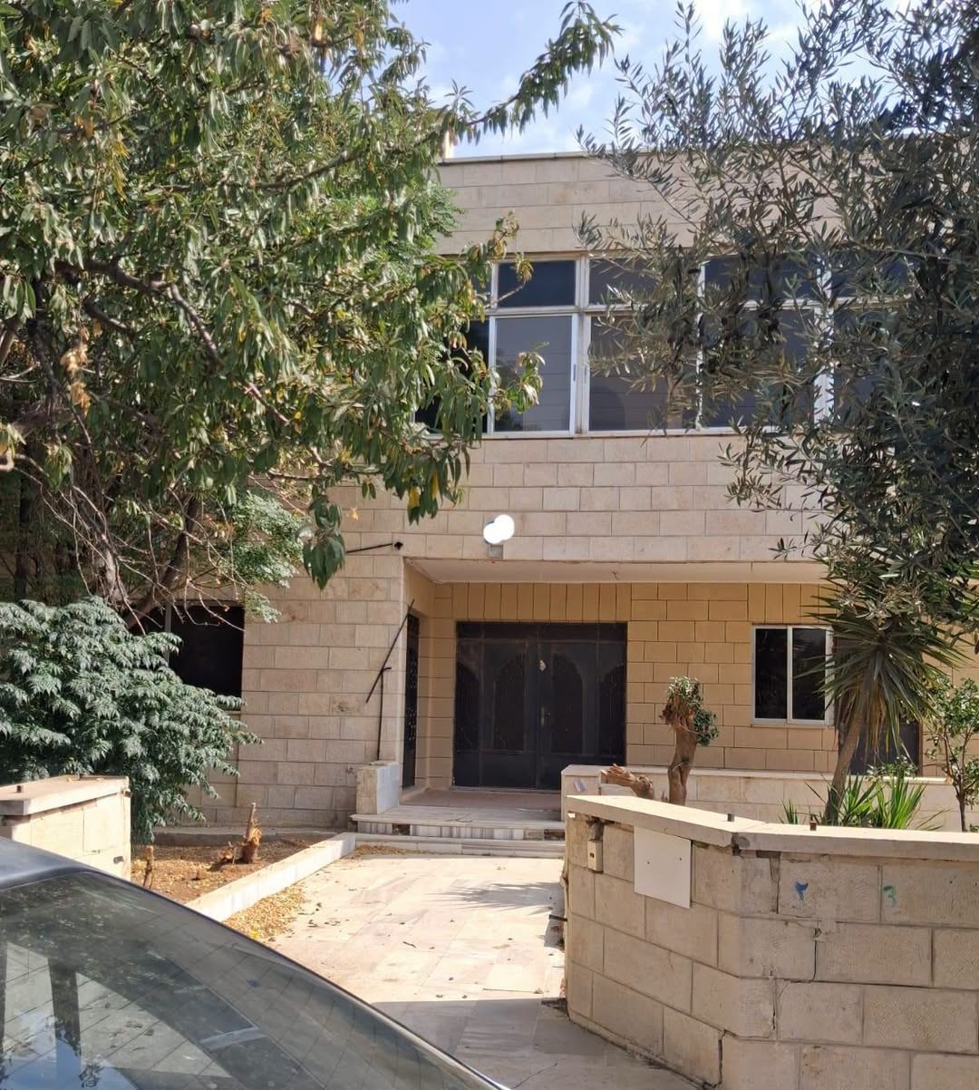 Two-Storey Renovation Home on a 500 m² Plot in Umm Zuweitina, Amman